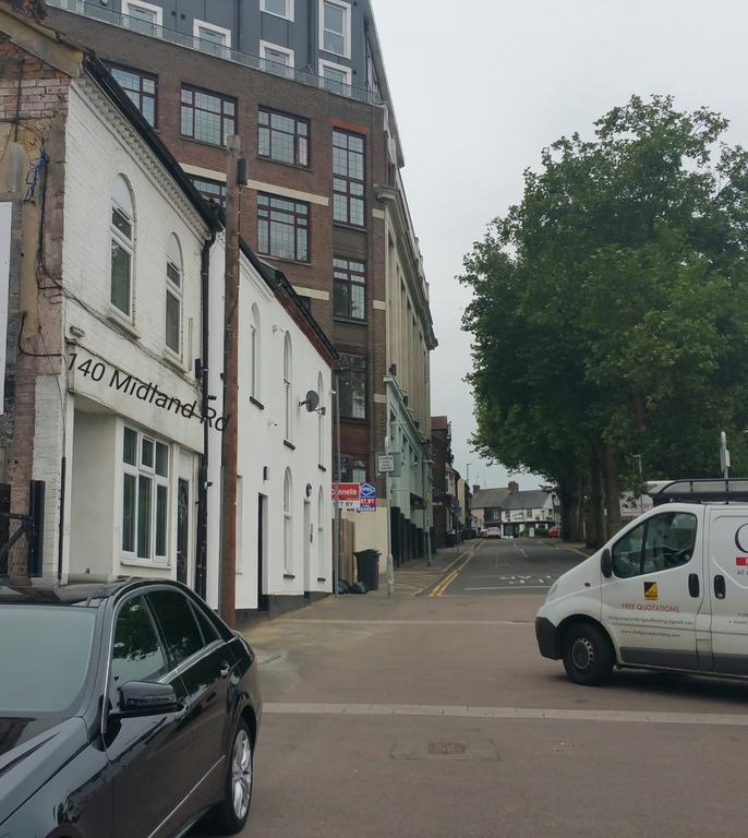 140 Midland Road Hotel Luton  Exterior photo